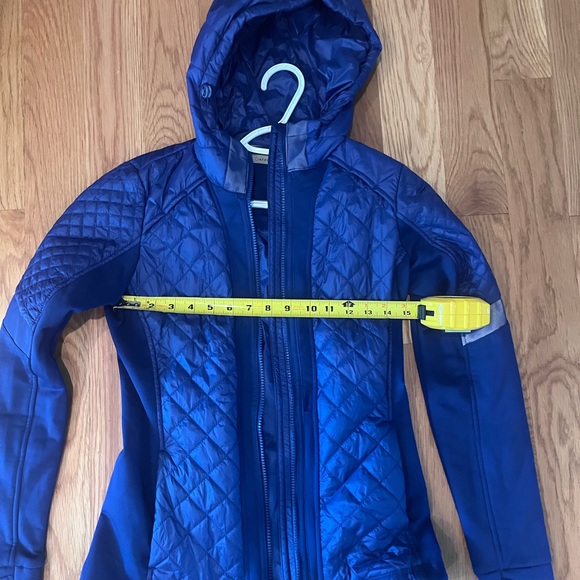Athleta bright blue athletic jacket lightweight with pockets and hood - Picture 4 of 12